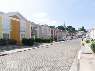 Condomnio em Rua Howard Archibal Acheson Jnior 17 Jardim da Glria Cotia Alugue ou Compre QuintoAndar