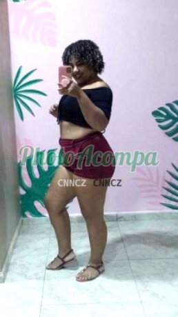 flvia-mello-cacheada-safada-amo-satisfazer-o-cliente-big-0