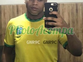 Kleberson moreno com local venha curtir o seu momento de prazer 