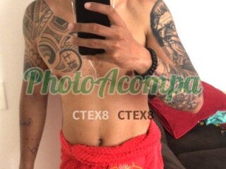 Rick moreno tatuado louco para atender mulheres e casais 